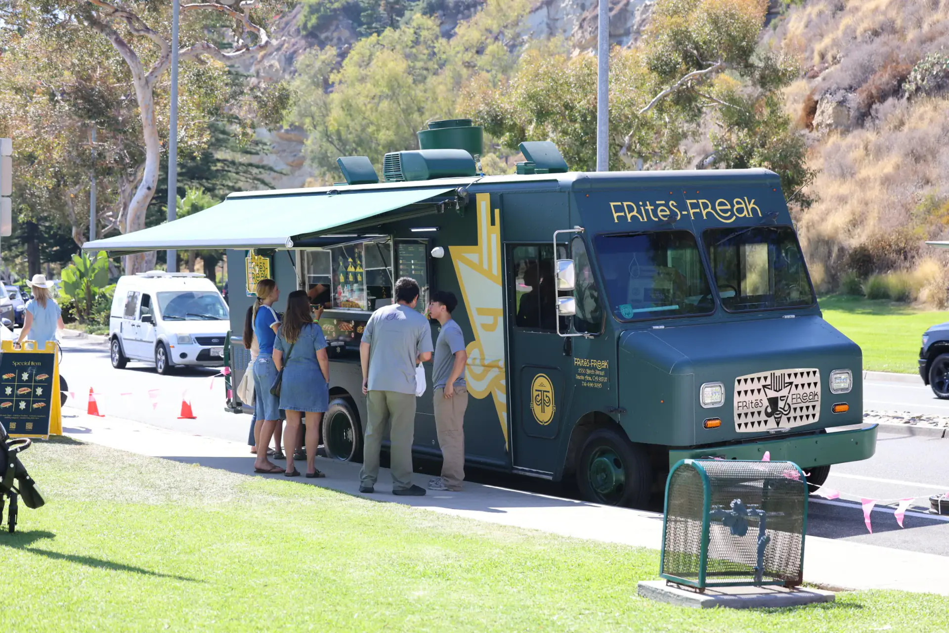 Weddings — FRitēS-FReaK fry truck at the event